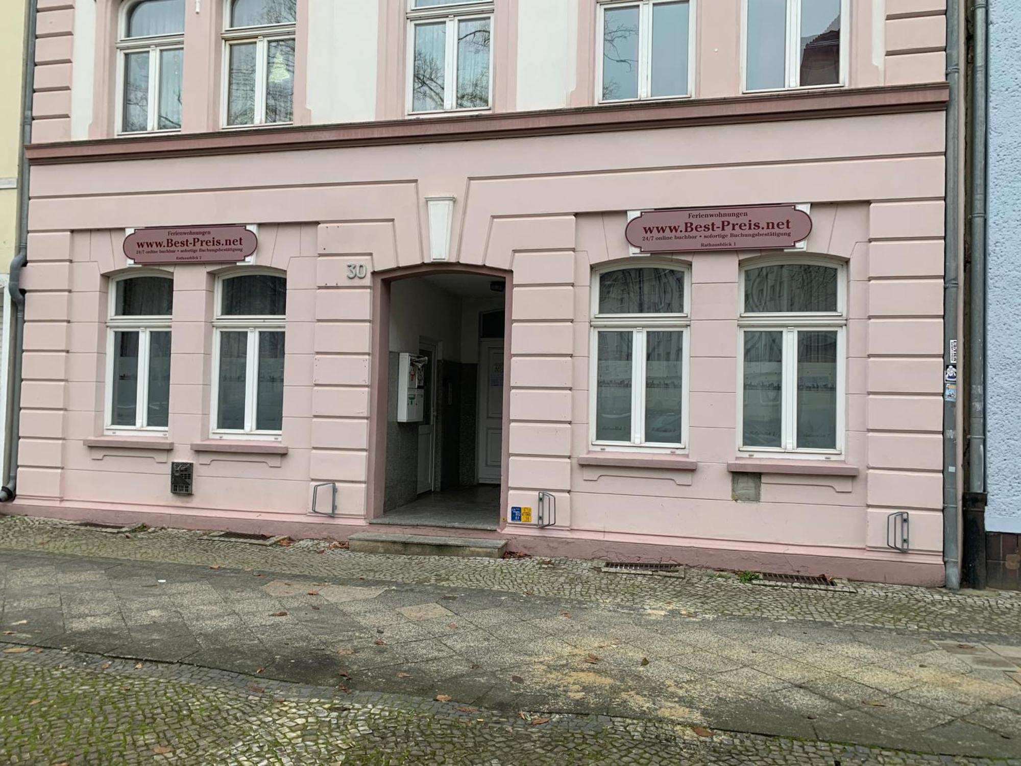 Best-Preis Fewo Rathausblick 2 - Zentrale Lage In Wittenberge - 2 Personen - Einzelzimmer - Vollausstattung - Wlan / Prime & Self-Check-In Екстер'єр фото