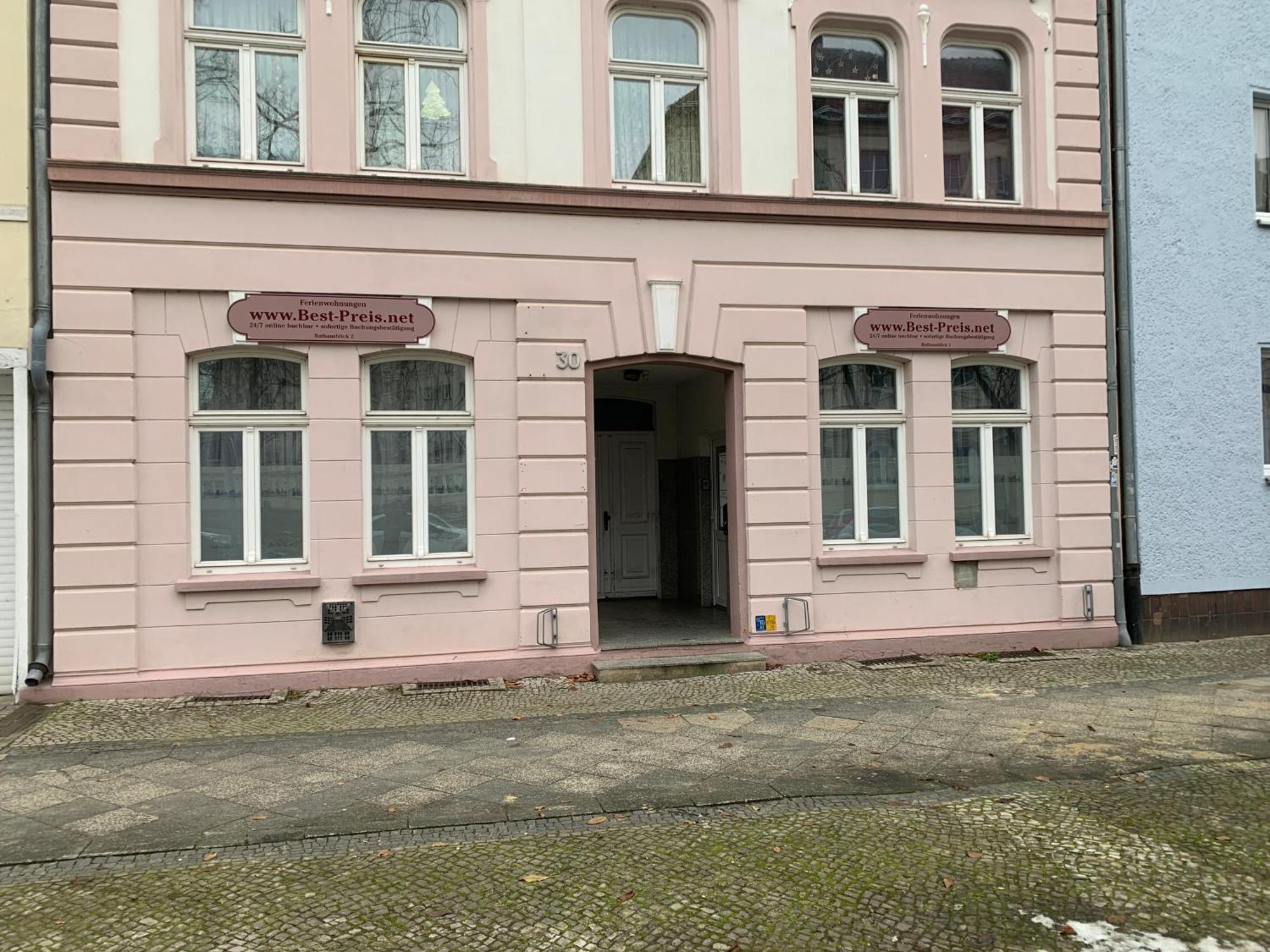 Best-Preis Fewo Rathausblick 2 - Zentrale Lage In Wittenberge - 2 Personen - Einzelzimmer - Vollausstattung - Wlan / Prime & Self-Check-In Екстер'єр фото
